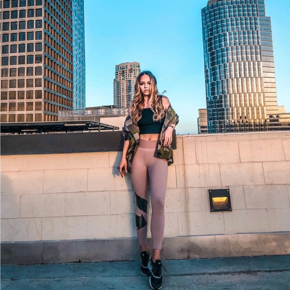 ELLY PISTOL SPANKY TIGHTS - Beige - Size Medium - Picture 1 of 7